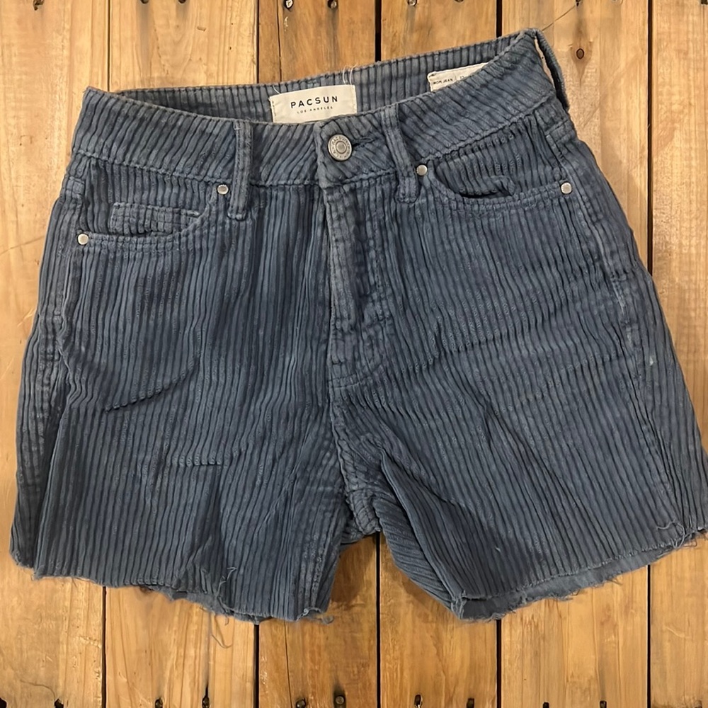 PAC SUN - BLUE Corduroy cutoff shorts - size 22 (4/6)